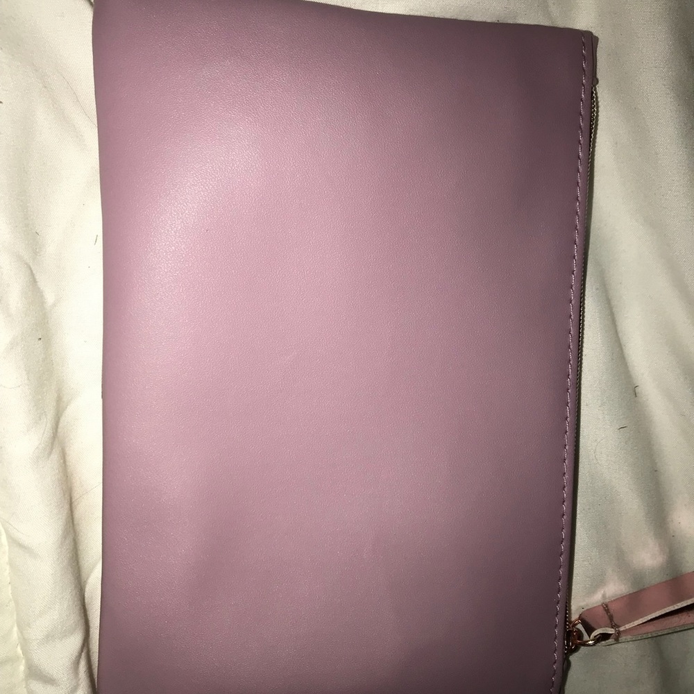 ❤️With free gift❤️Cosmetic bag w/ makeup - Picture 2 of 8